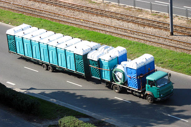 Best Porta potty delivery and setup  in Kissimmee, FL